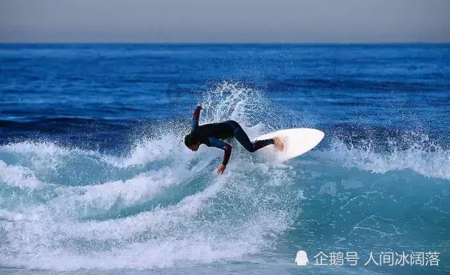 八旬老人公交车上迷路 驾驶员帮忙找家人